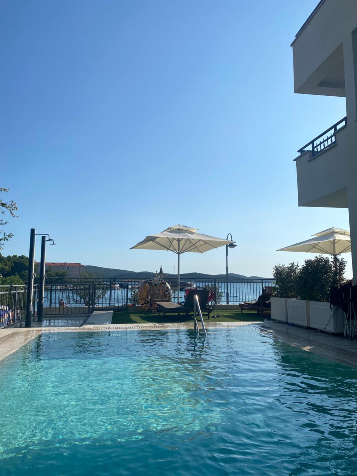 Cap Adria Apartment Residence Zaboric Exterior foto