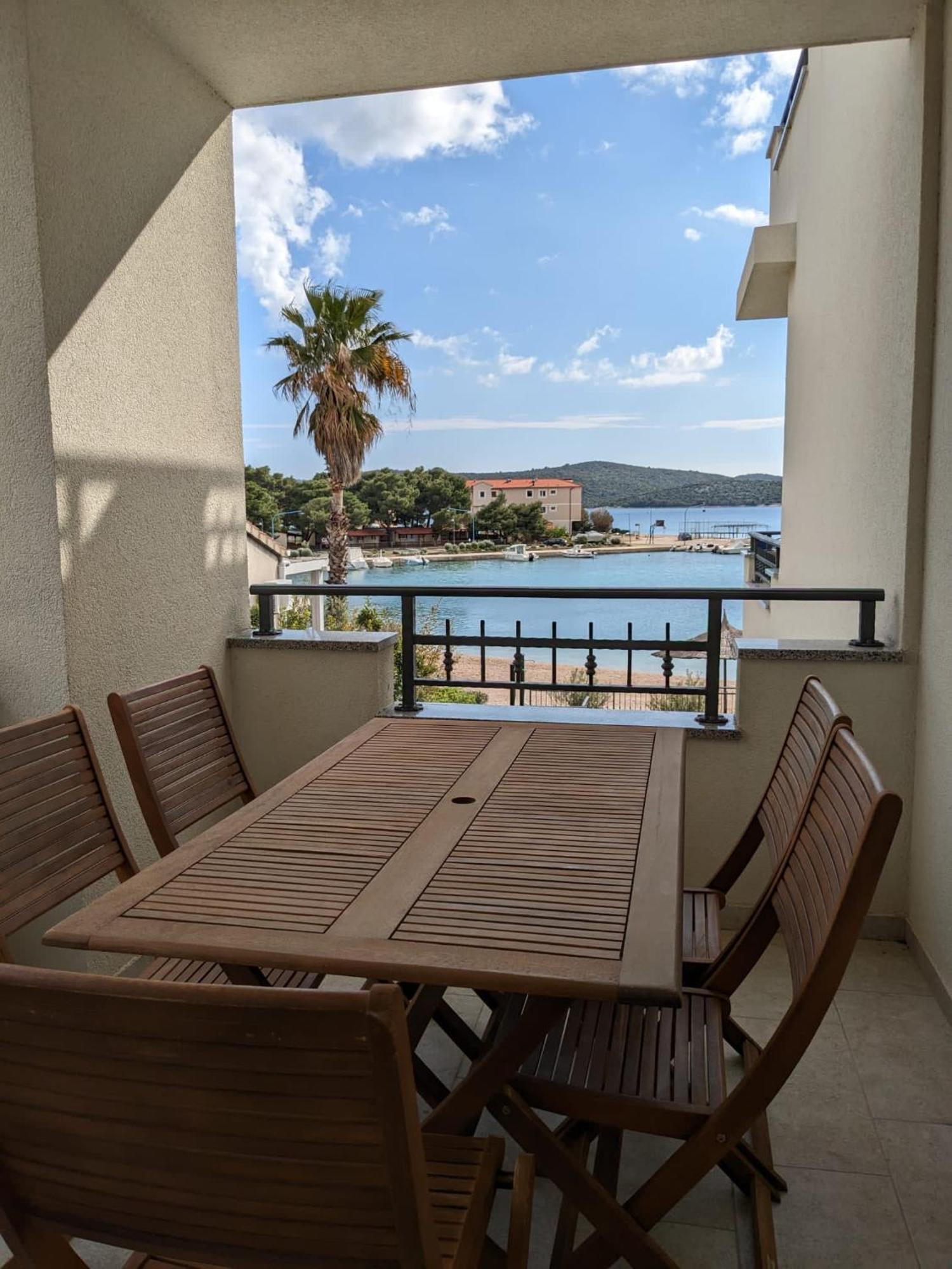 Cap Adria Apartment Residence Zaboric Exterior foto